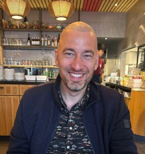 "Ik geloof dat bedrijven die nu AI slim inzetten, binnen drie jaar 40% efficiënter werken en veel aantrekkelijker zijn voor talent. Wij bouwen daar nu de basis voor."
